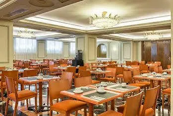 Tryp Sevilla Macarena Hotel