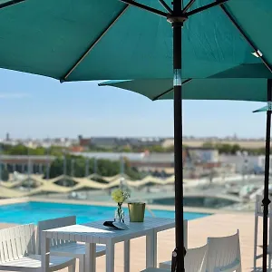 Ribera De Triana Hotel